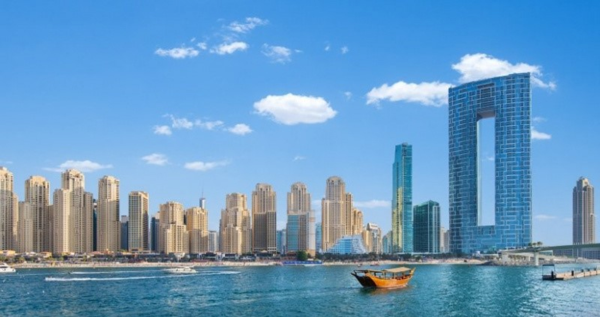 DUBAI la piscina più alta del Mondo e la visita del museo del futuro 